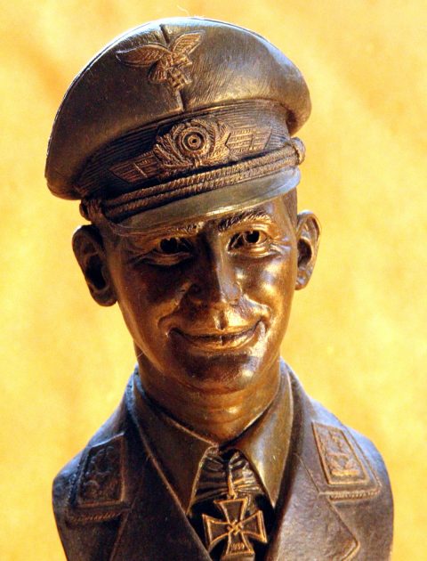 Wolfgang Falck bust~MUST SHIP VIA PRIORITY MAIL 3-DAY-3066