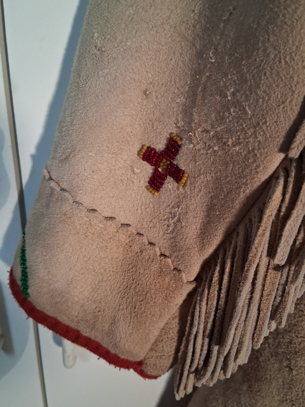 Metis beaded coat ~ reproduction - Image 5