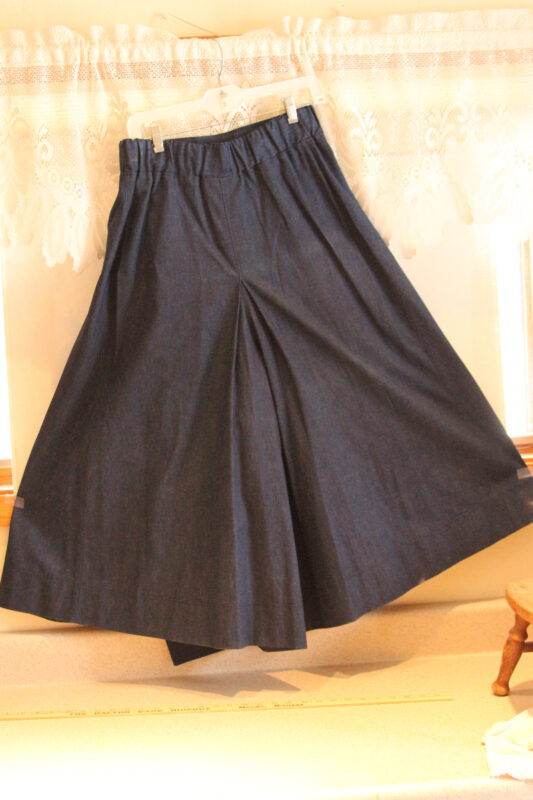 Ladies Texas Star Buttons split riding skirt - Image 3
